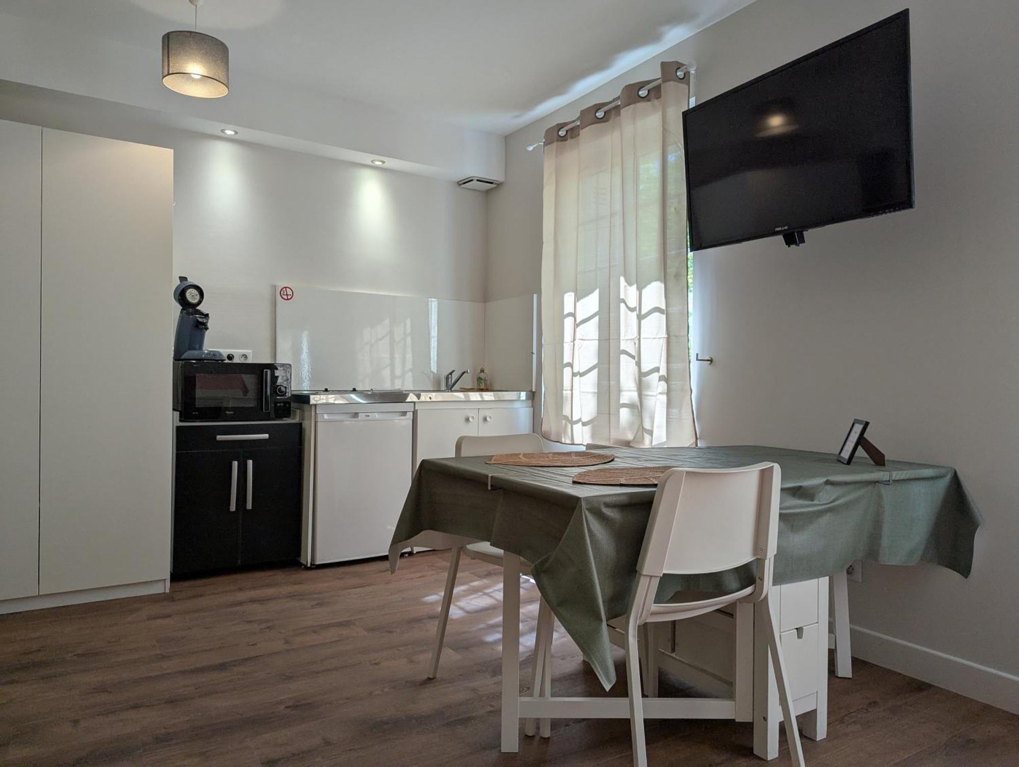Studios Du Marche Au Bois Périgueux Екстериор снимка